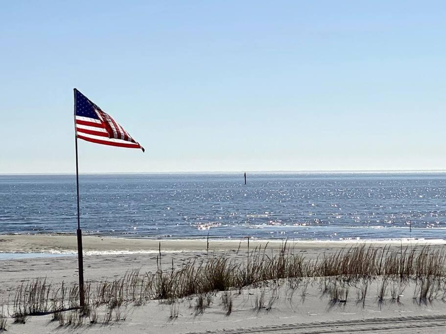 White Sand Getaway Steps From Beach Gulfport Exteriör bild